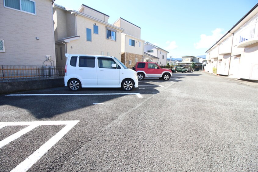 駐車場 宮町ハイツ