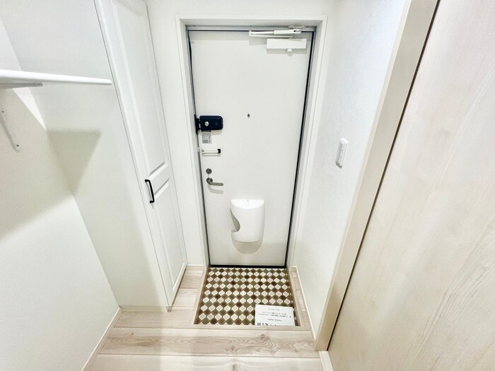 玄関 ﾊｰﾐｯﾄｸﾗﾌﾞﾊｳｽ京急弘明寺ⅢA号棟