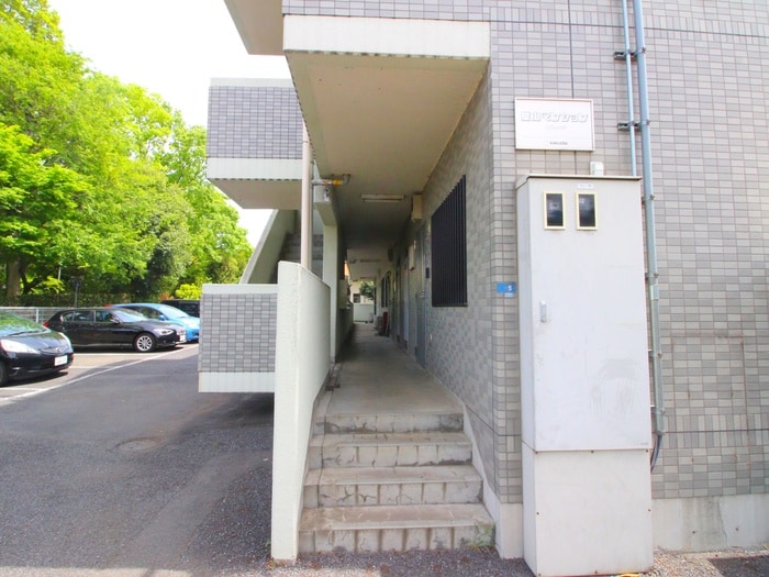 エントランス部分 堂山マンション