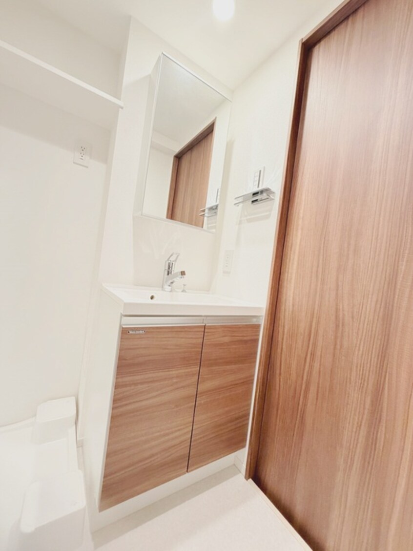 洗面 ｺﾝﾌｫﾘｱ･ﾘｳﾞ森下MUTIO