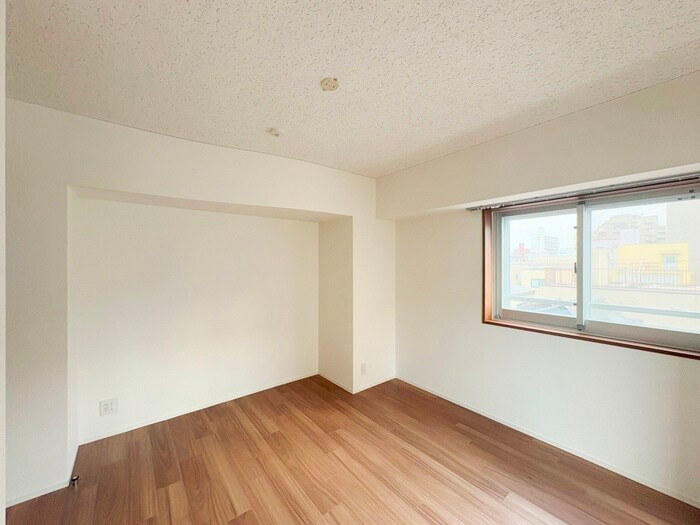 居室 ｺﾝﾌｫﾘｱ･ﾘｳﾞ森下MUTIO