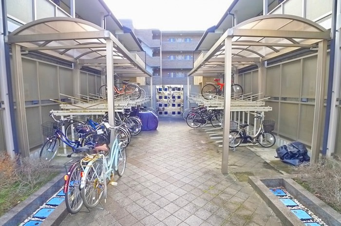 駐輪場 ザ・ロイヤルⅢ