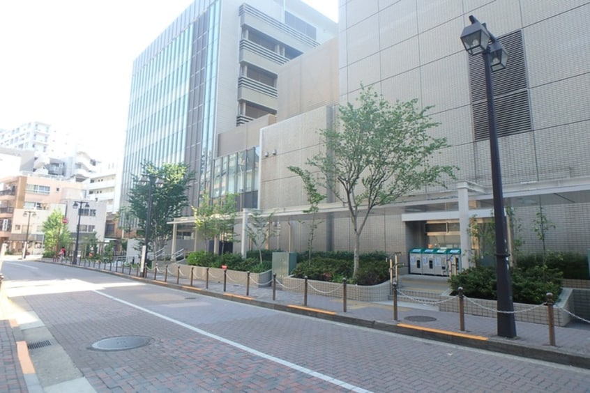 板橋区役所(役所)まで521m ｻｰｸﾙﾊｳｽ板橋区役所前弐番館