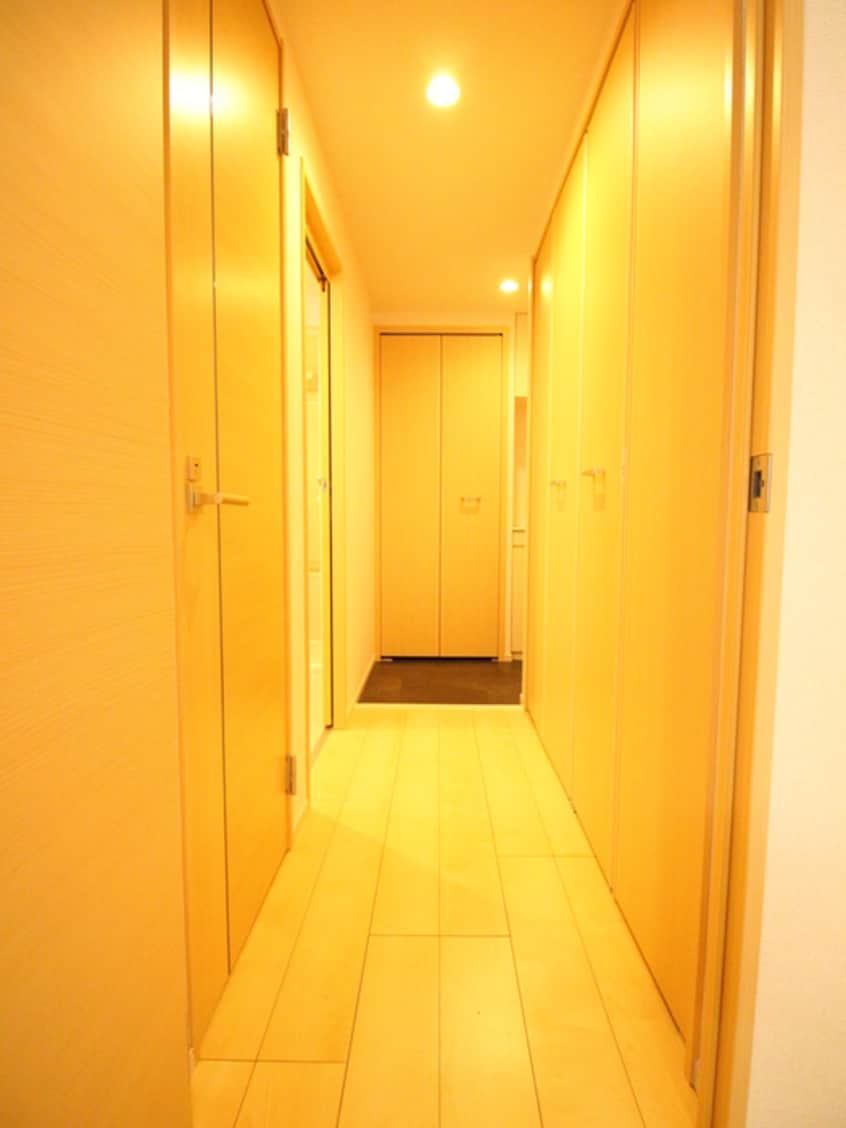 廊下 スティル・ブラン