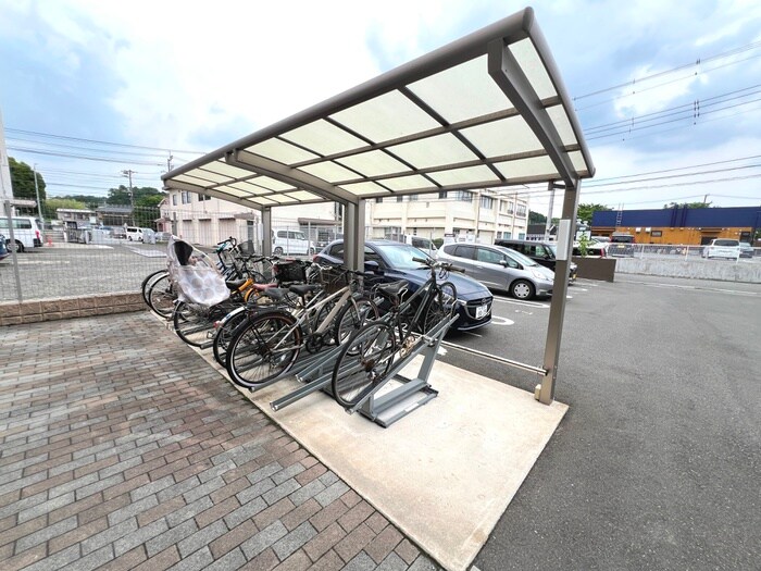 駐輪場 ＢＬＥＳＳ戸塚弥生台