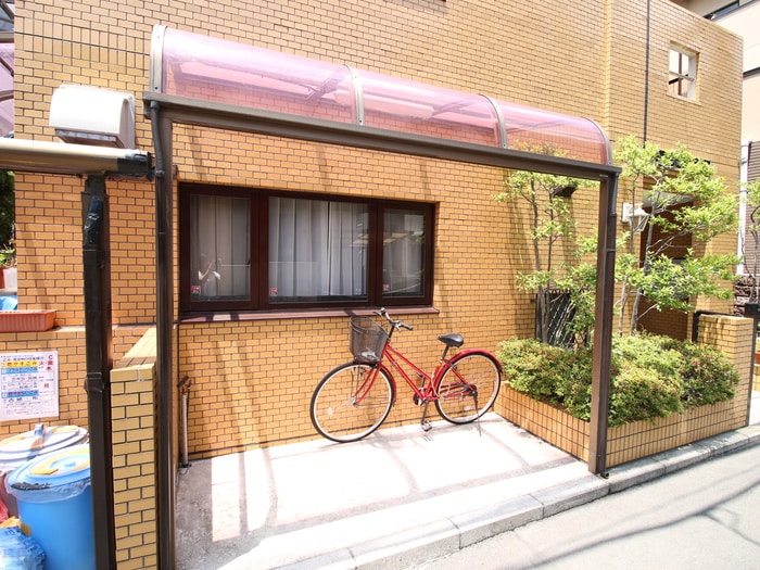 駐輪場 パークアベニューエステイン