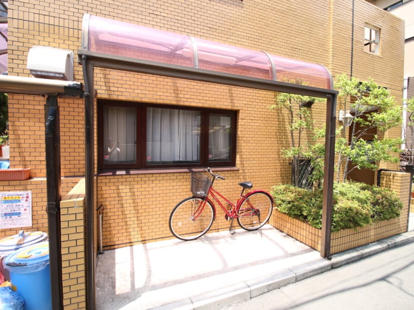 駐輪場 パークアベニューエステイン