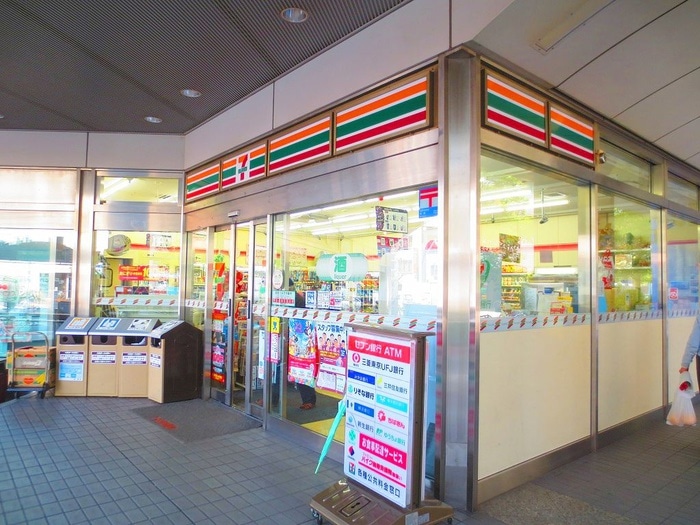 セブンイレブン 新高円寺駅前店(コンビニ)まで401m プレタメゾン高円寺