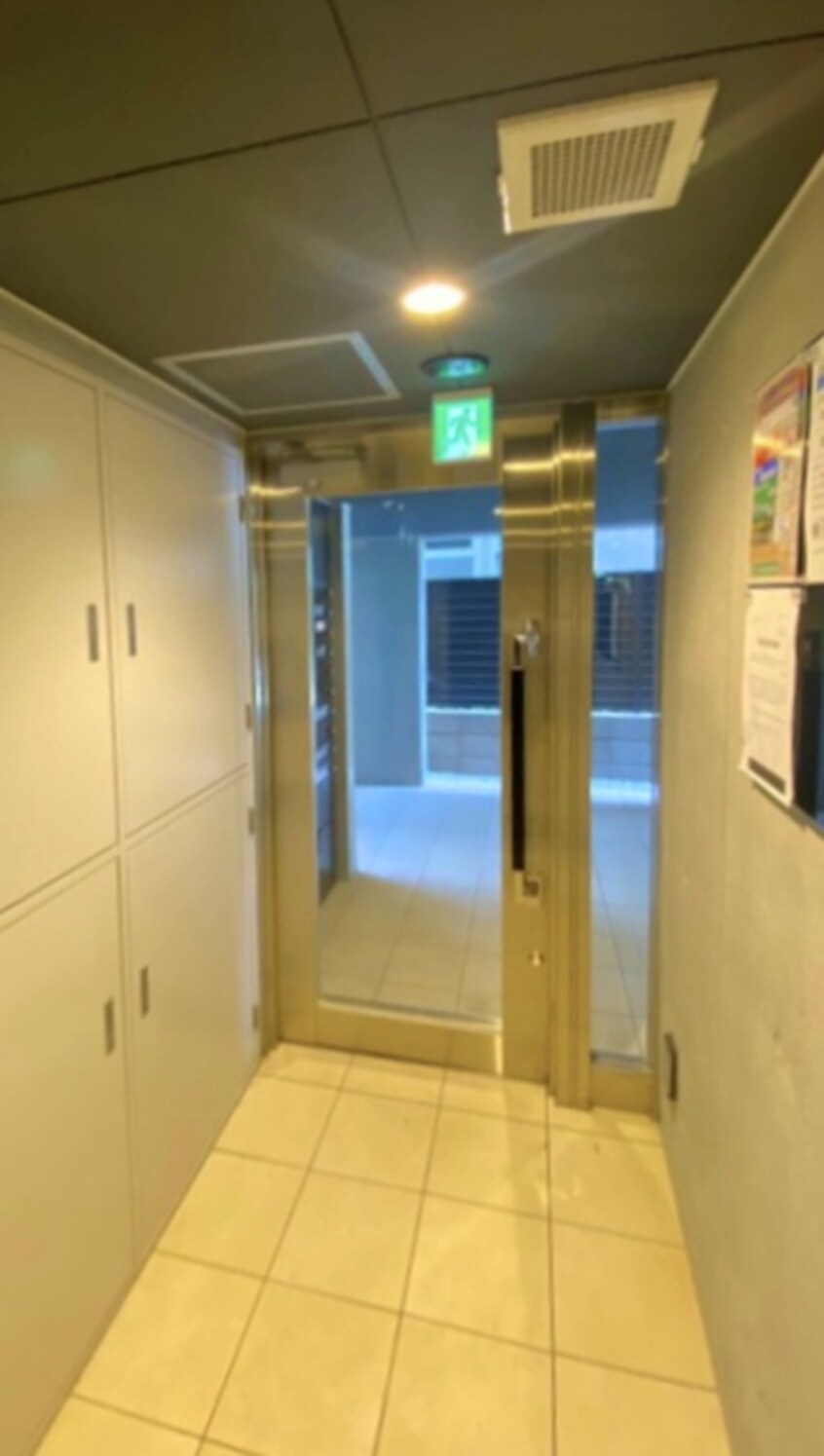 エントランス部分 ウェルスクエア高井戸東