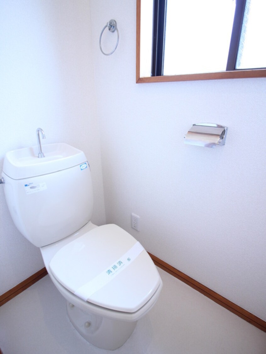 トイレ メゾン内野