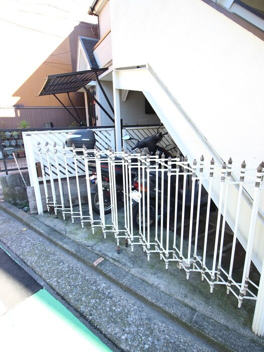 駐輪場 メゾン内野