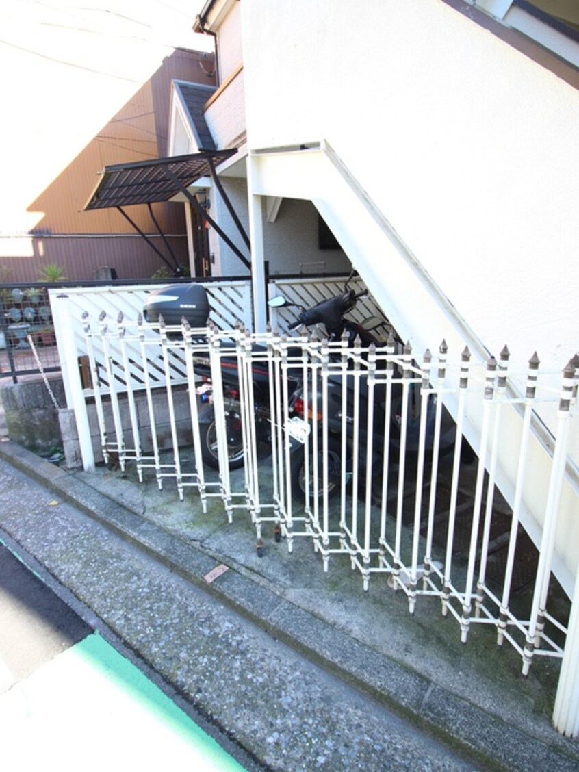 駐輪場 メゾン内野