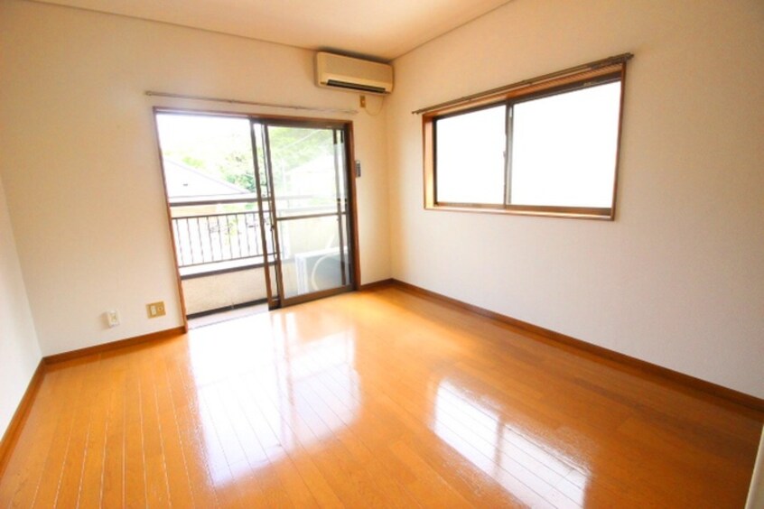 居室 メゾンクレ－ル