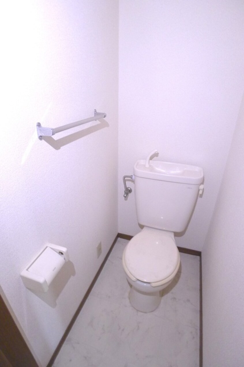 トイレ ＨＯＵＳＥＷＩＫＩ・ＷＩＫＩ