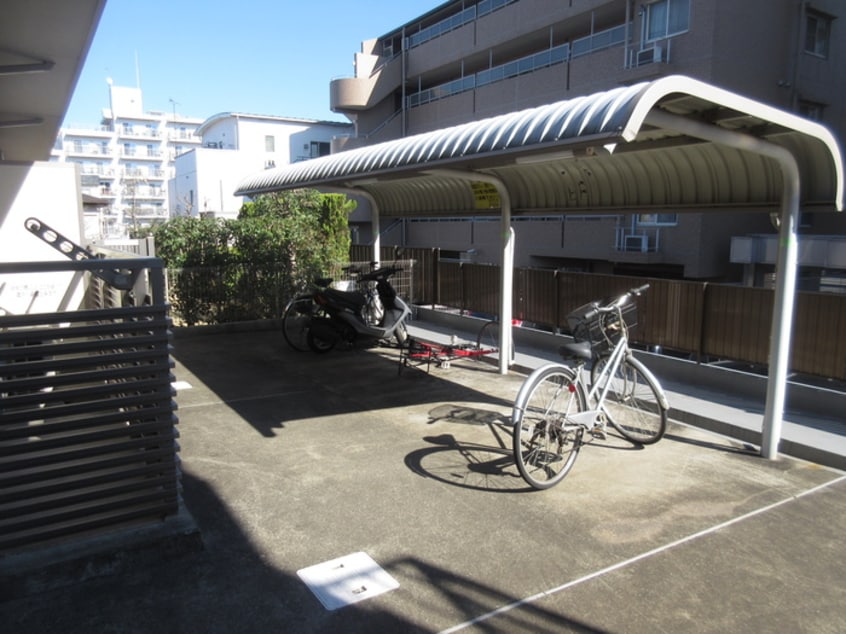 駐輪場 コンフォ－ト鷺沼