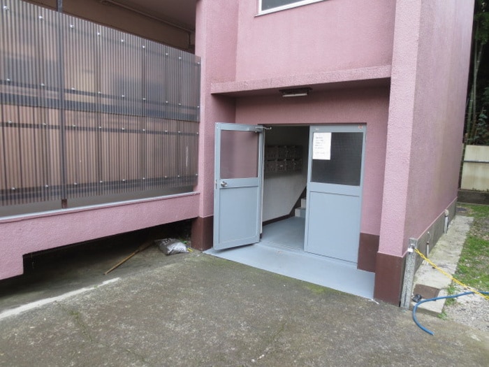 エントランス部分 レジデンス山井