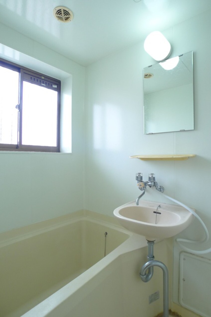 バス／シャワールーム等 ＣＯＭ・ＥＩＧＨＴ