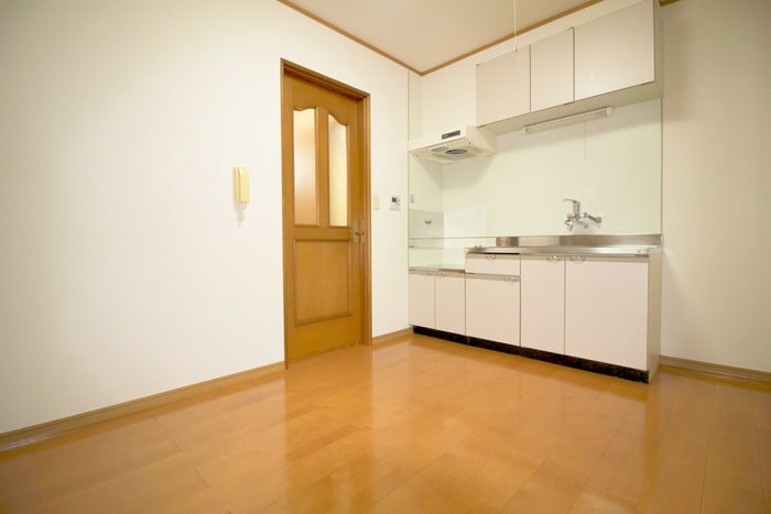 居室 ＣＯＭ・ＥＩＧＨＴ