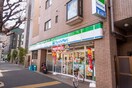 ファミリーマート　杉並成田東5丁目店(コンビニ)まで76m Ｄ・Ｓ南阿佐ヶ谷マンション