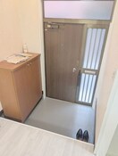 玄関 銀英ハイツ