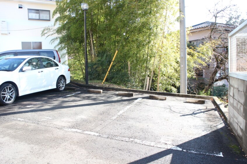 駐車場 ラ・ソワレ