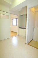 玄関 三恵西川口ハイツ