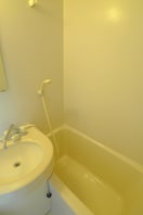 バス／シャワールーム等 三恵西川口ハイツ