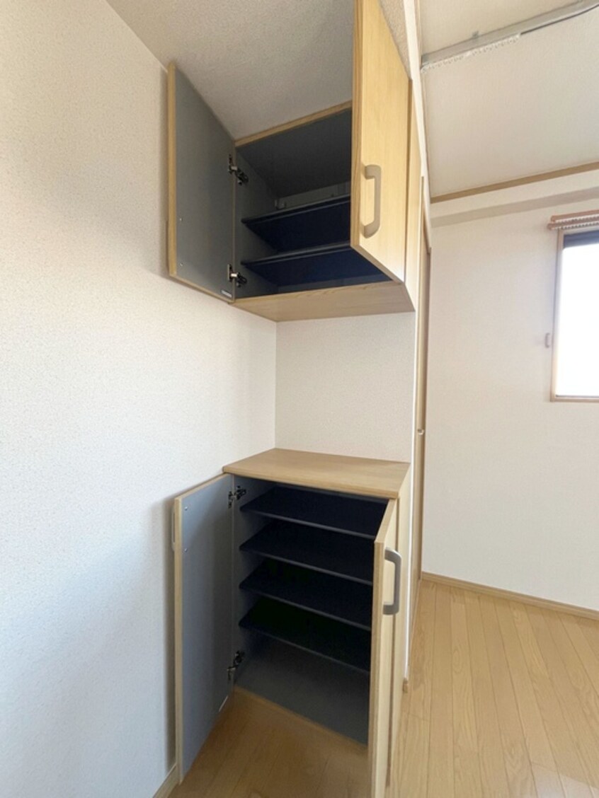 靴箱 ビラサカエ