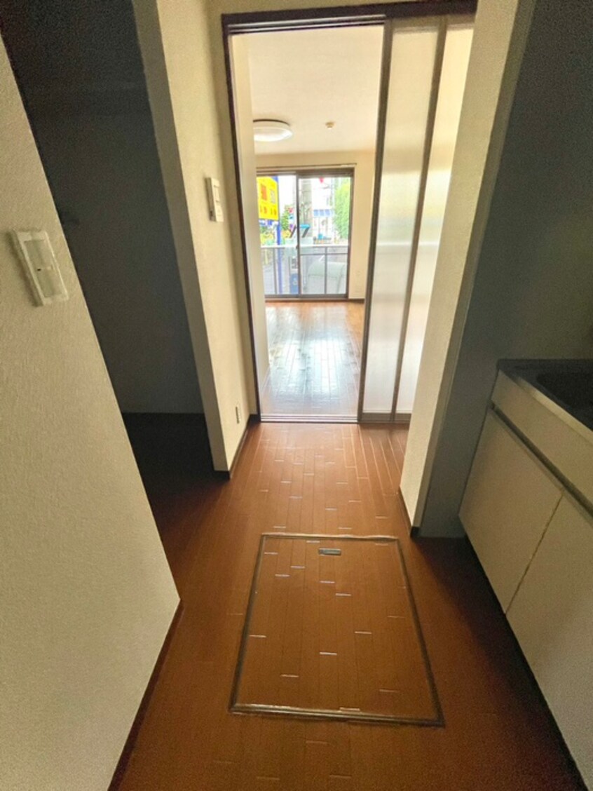 廊下 メゾンローズ