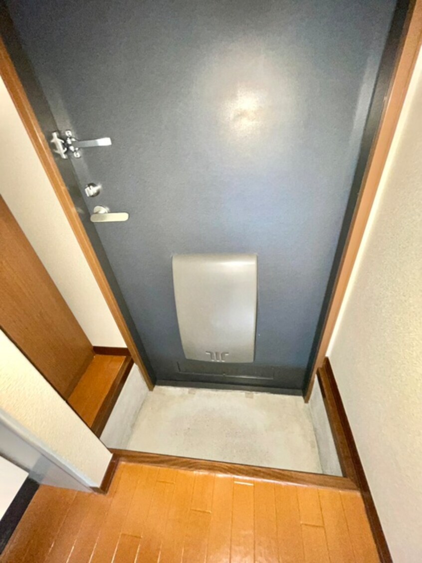 玄関 メゾンローズ