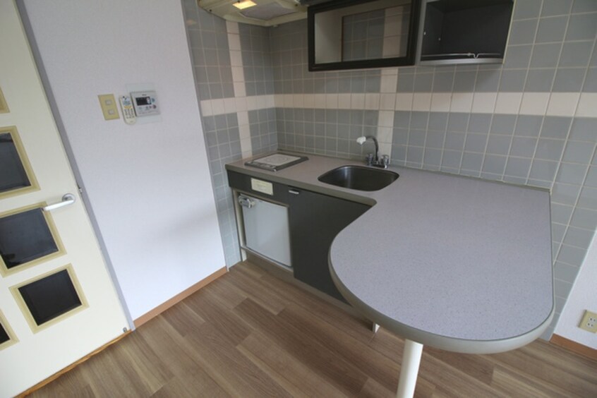 キッチン エマーユ蒼龍戸田公園