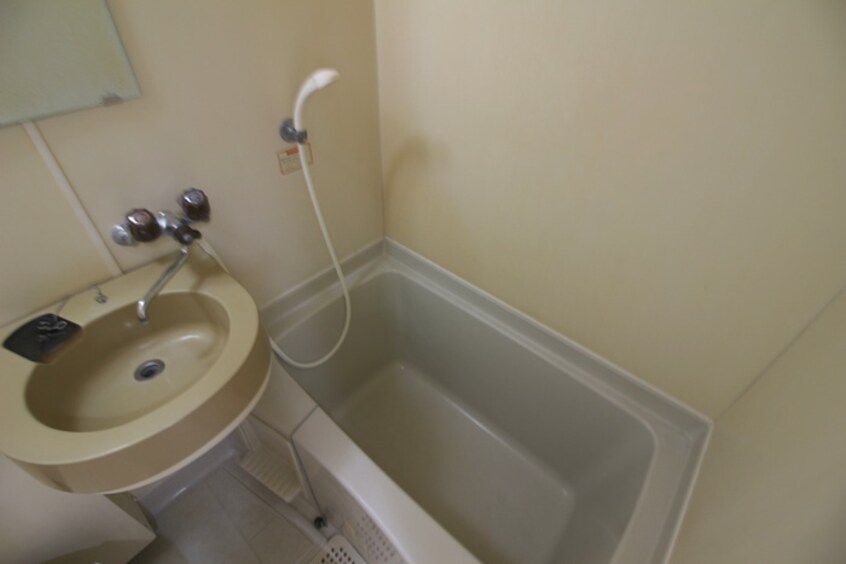 バス／シャワールーム等 エマーユ蒼龍戸田公園