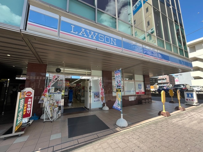 ローソン　中山駅前店(コンビニ)まで710m グランフィールズⅡ