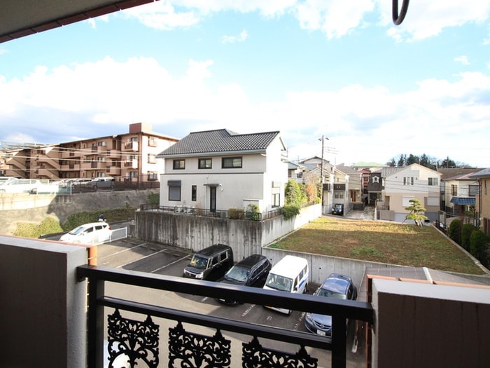 室内からの展望 横山ビル市ヶ尾