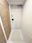 玄関 ラティエラ大島