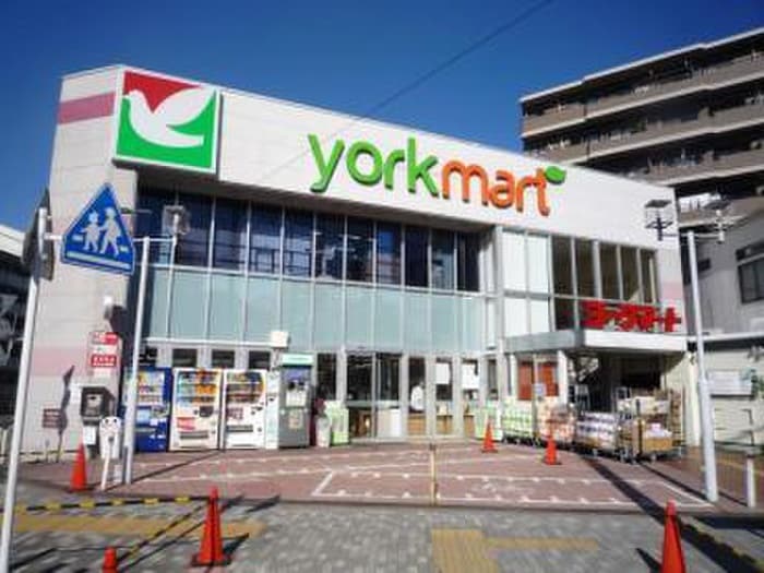ヨークマート下板橋駅前(スーパー)まで823m Ｌｏａｃｈ新板橋