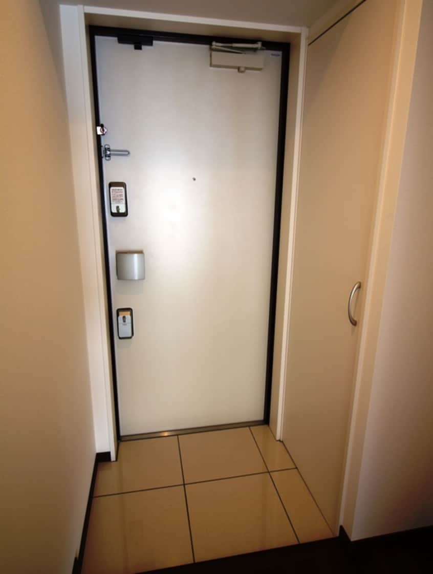 玄関 リバーレ日本橋三越前