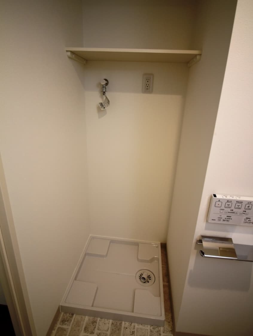 洗濯機置場 リバーレ日本橋三越前