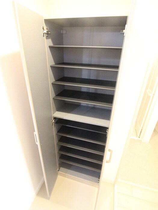 収納 レピュア竹ノ塚レジデンス