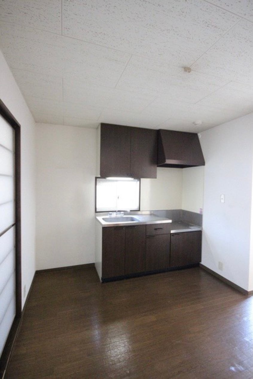 キッチン プルメリアガーデンＤ