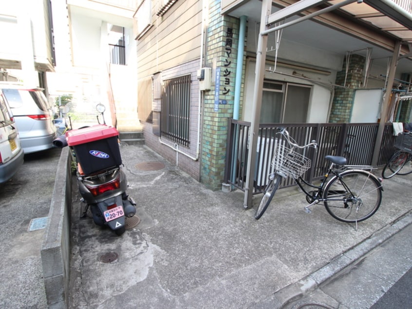 バイク置き場 長岡マンション