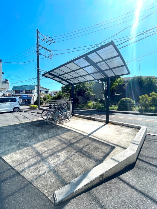 駐輪場 ブリリアントコ－ト