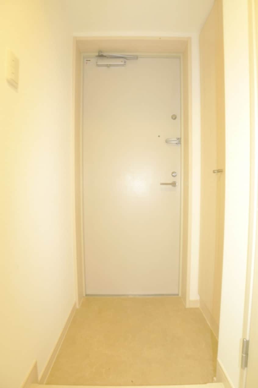 玄関 ﾆｭ-ｼﾃｨｱﾊﾟ-ﾄﾒﾝﾂ南千住