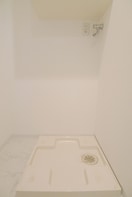 洗濯機置場 ﾆｭ-ｼﾃｨｱﾊﾟ-ﾄﾒﾝﾂ南千住