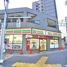 セブンイレブン日本堤2(コンビニ)まで300m ﾆｭ-ｼﾃｨｱﾊﾟ-ﾄﾒﾝﾂ南千住