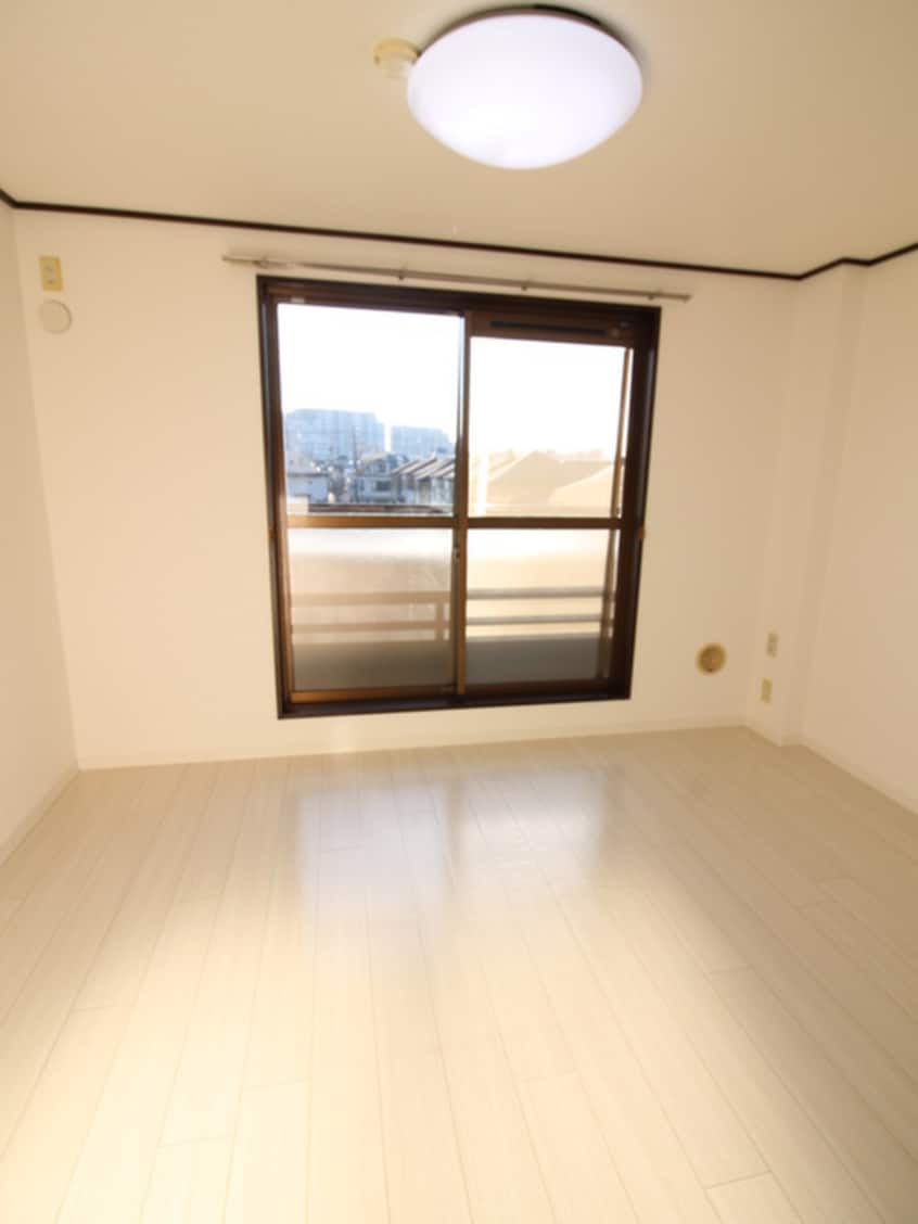 室内からの展望 タイワ－ド朝志