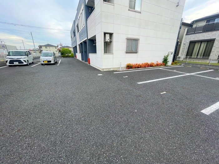 駐車場 Presage