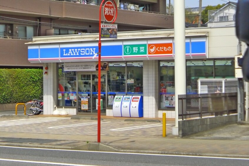 ローソン(コンビニ)まで700m ＣＡＳＡ　ＤＥ　ＡＬＩＶＩＯ