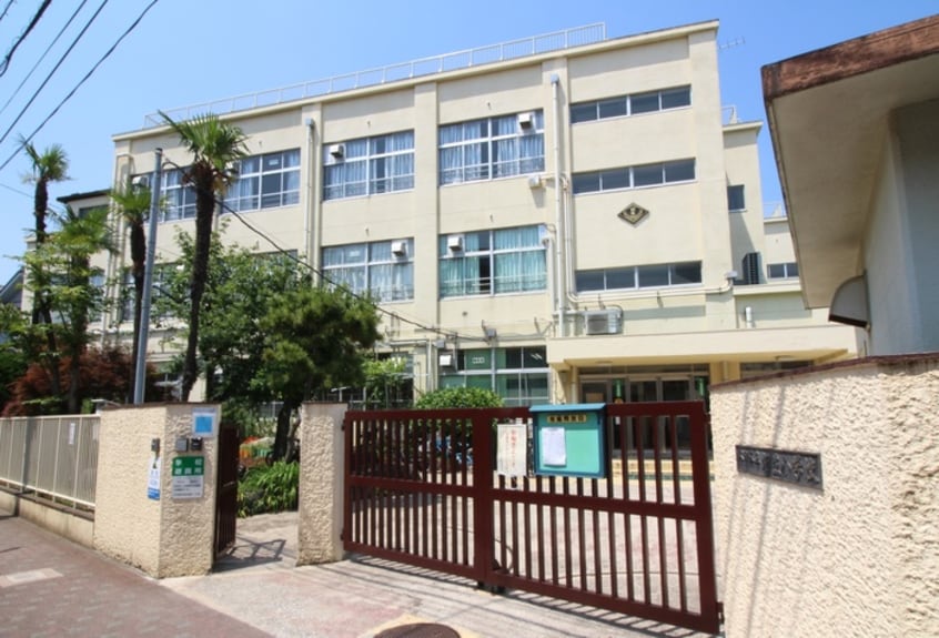 大田区立相生小学校(小学校)まで290m ロイヤル・バ-ロン