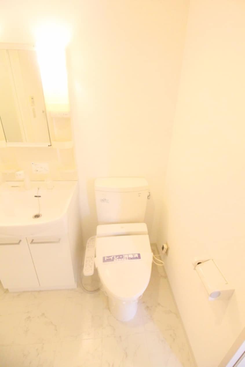 トイレ クロ－バ－ステイ秋葉原